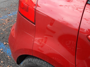 Desítky poškrábaných aut a škoda za milion a půl. Vandala policie dopadla