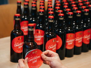 Charitativní ležák sklízel úspěch. Veškerý výtěžek nyní věnuje Budvar na charitu