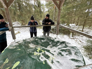Plastický model území Šumavy, který sledovala obsluha hlásky