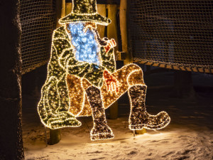 Stezka korunami stromů na Lipně zažije magické osvětlení