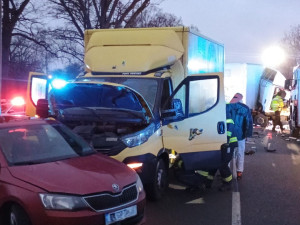 Dopravní nehoda čtyř aut uzavřela Štěpánovice, policie odklání dopravu