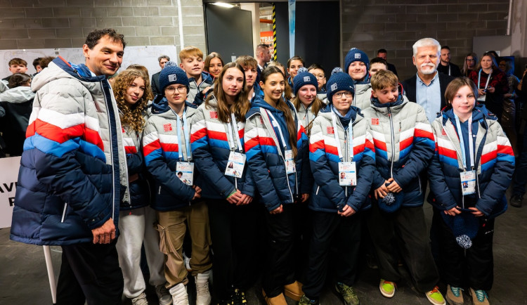 Začala Olympiáda dětí a mládeže, vlajkonošem Prahy byl bronzový šermíř z Paříže Beran