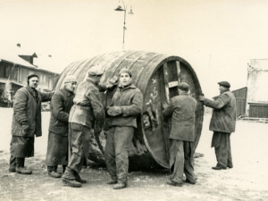 České Budějovice objektivem Milana Bindera perem Martina Maršíka: Bednářství je věda, občas ale nebezpečná