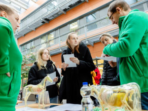 Den otevřených dveří přilákal na Jihočeskou univerzitu stovky návštěvníků a představil nové studijní programy