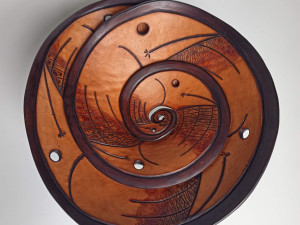 Miroslav Novotný to umí s kůží jako málokdo. Své unikátní plastiky přijede představit i do Českých Budějovic