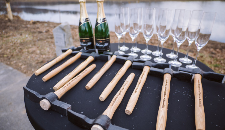 Hluboká spojuje břehy: Nová lávka přes Vltavu slibuje pohodlí pro pěší i cyklisty