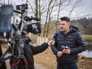 Hluboká spojuje břehy: Nová lávka přes Vltavu slibuje pohodlí pro pěší i cyklisty