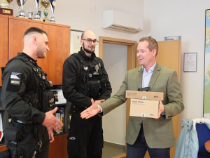 Budějovičtí strážníci slaví úspěch. Video z jejich zásahu proti ozbrojenému muži vyhrálo celostátní soutěž