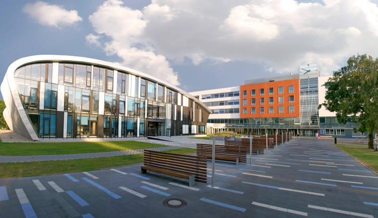 Centrum provázení Fakultní nemocnice Hradec Králové získalo podporu pro rozvoj péče