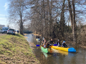 Masopust na Mlýnské stoce je novou tradicí. Vodáci v Havlíčkově kolonii vyrážejí už potřetí