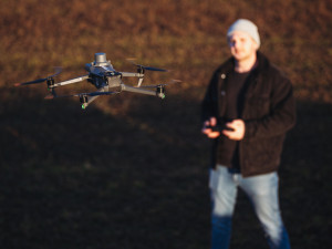 Daniel Terč proměnil svou zálibu v povolání. Se svými drony vám pomůže ušetřit čas i peníze