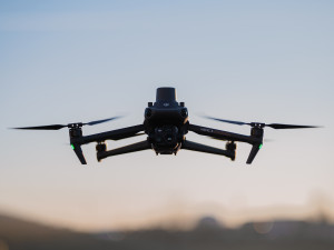 Daniel Terč proměnil svou zálibu v povolání. Se svými drony vám pomůže ušetřit čas i peníze