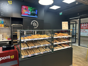 Nová automatizovaná prodejna 24/7 PONT to go na vlakovém nádraží v Budějcích