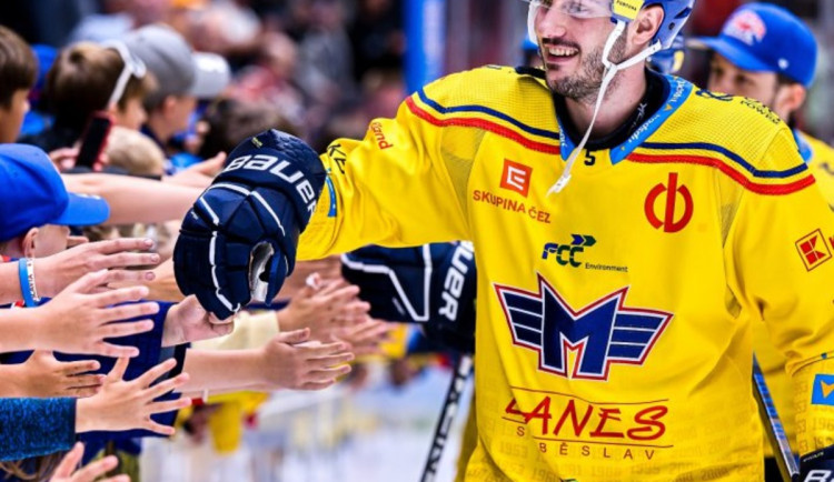 Fanoušci nám dodali obrovskou energii, chválí příznivce Motoru obránce Šimon Kubíček