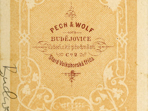 České Budějovice objektivem Milana Bindera a perem Martina Maršíka: Unikátní snímek náměstí