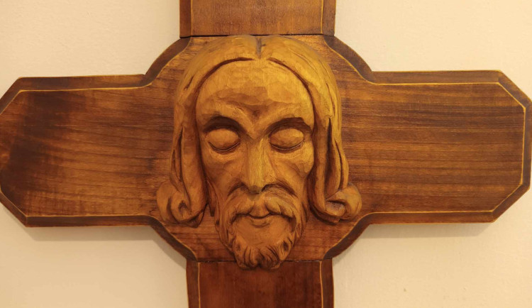 FOTOGALERIE: Lipové nebe, v přerovském muzeu vystavují studenti řezbářství z Tovačova