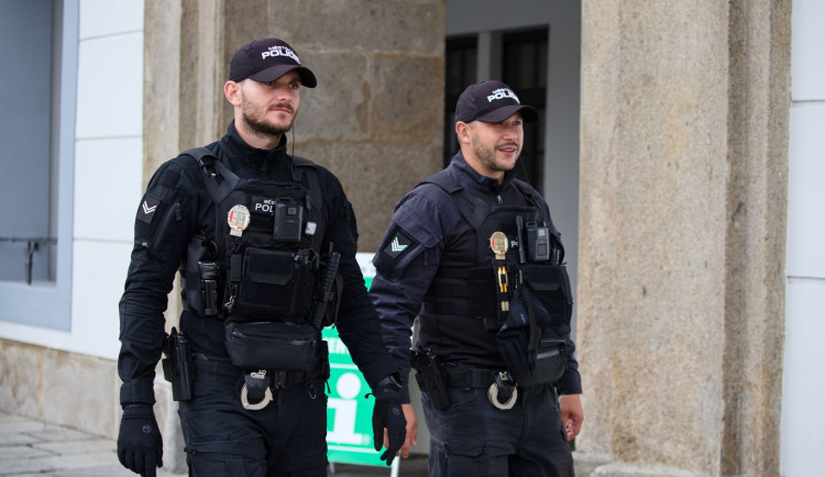 Městská policie v Českých Budějovicích je ve skvělé kondici. Strážníci se chlubí rychlostí i vybavením