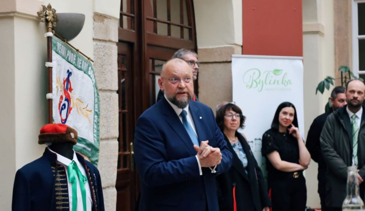 Zrcadla jihočeské krajiny je výstava, která ukazuje cesty k udržitelnosti tradičního jihočeského rybníkářství