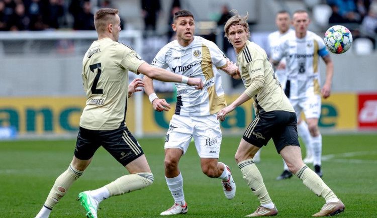 Duel na východu Čech rozhodl hradecký Klíma