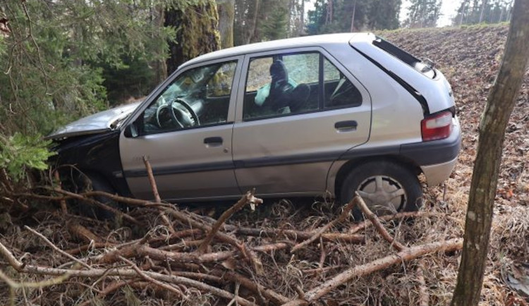 Policie hledá dva muže, kteří pomáhali u dopravní nehody na Táborsku