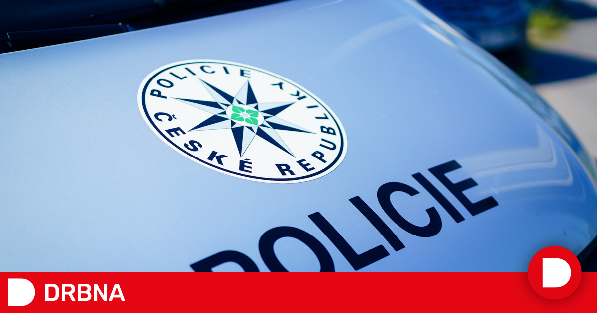 Silnici U Cehnic Uzav ela Dopravn Nehoda Na M st Zasahoval Vrtuln k