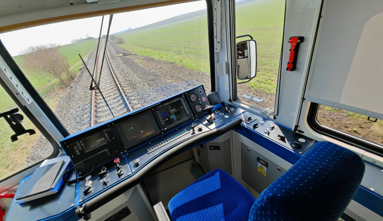 Hradecký kraj je prvním regionem v Evropě, ve kterém na trať vyjel vlak bez strojvedoucího