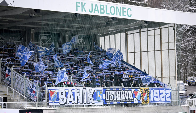 Do Jablonce dorazí na zápas MOL Cupu fanoušci Baníku Ostrava. Policie je v pohotovosti