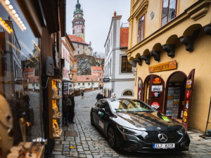 Jak se jezdí v elektrickém Mercedesu? Alexandr testoval EQE