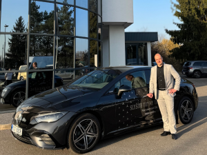 Jak se jezdí v elektrickém Mercedesu? Alexandr testoval EQE