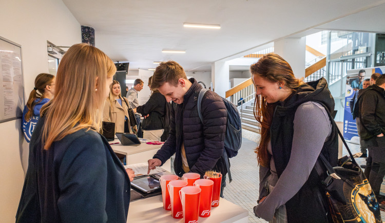 Job Day. Jihočeská univerzita přiblížila studenty k jejich budoucí kariéře