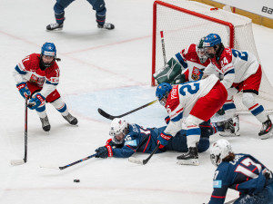 Hokejistky ve druhém utkání na domácím mistrovství podlehly favorizovaným USA 0:4