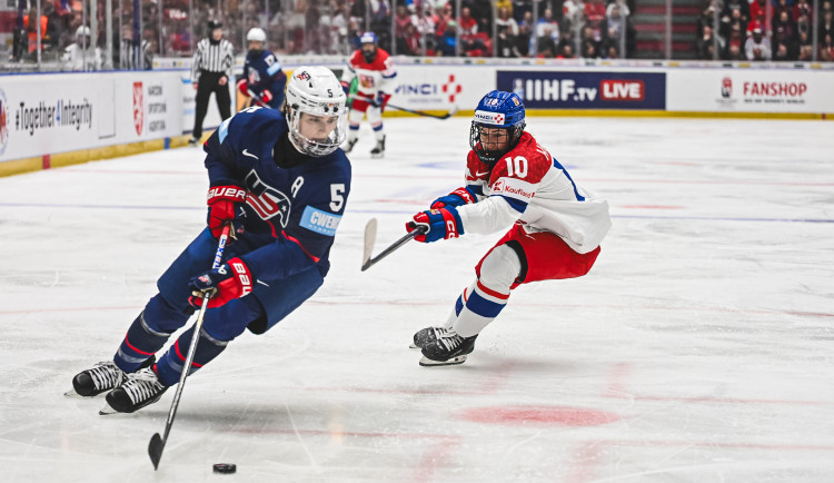 Hokejistky ve druhém utkání na domácím mistrovství podlehly favorizovaným USA 0:4