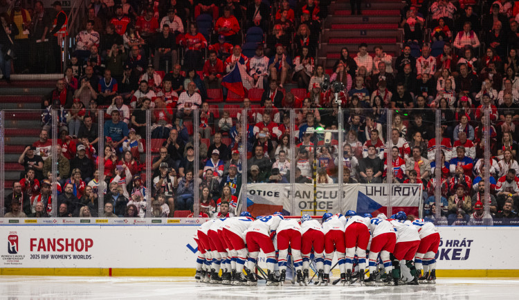 Hokejistky prohrály s Kanadou 1:7 a ve čtvrtfinále mistrovství je čeká Švýcarsko