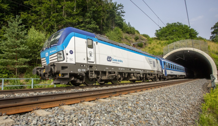 Velikonoční cestování: České dráhy posilují spoje pro vyšší kapacitu