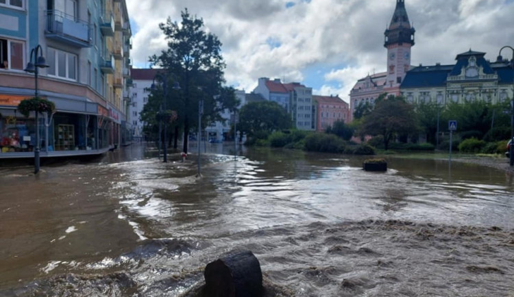 Krnov odpustí lidem nájem za sklepy zatopené při povodních