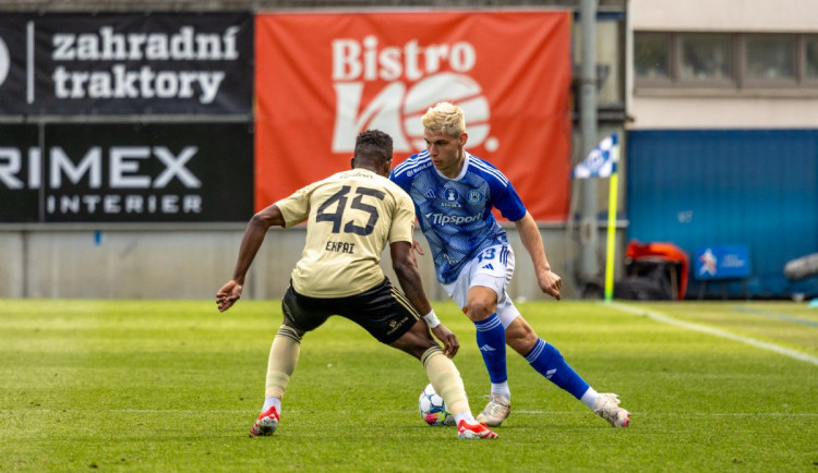 Fotbalisté Olomouce zdolali České Budějovice 3:0 a proklouzli do elitní šestky
