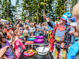 Firma HAUSER pořádá Den otevřených dveří: Koncert kapely Slza a mnoho dalšího!