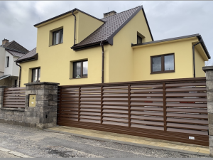 Když potřebujete bránu, která něco vydrží a ještě dobře vypadá