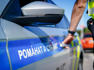 Muž, kterého postřelil policista, zemřel. Případ prošetřuje GIBS