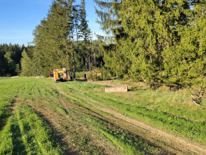 Kvůli požáru lesní hrabanky na Táborsku vyhlásili hasiči třetí stupeň požárního poplachu