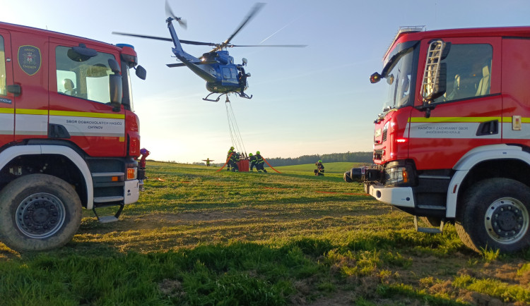Kvůli požáru lesní hrabanky na Táborsku vyhlásili hasiči třetí stupeň požárního poplachu