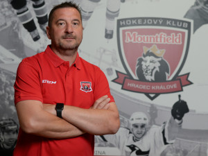 Tomáš Hamara míří z Hradce do Tábora, hokejový Mountfield musí řešit změny