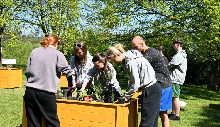Žáci čtyř středních píseckých škol vybudovali vlastní studentský park