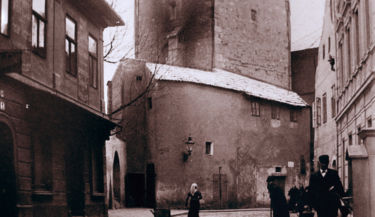 DRBNA HISTORIČKA: Jak vypadala Kněžská ulice, když Budějovice chránily hradby a bašty