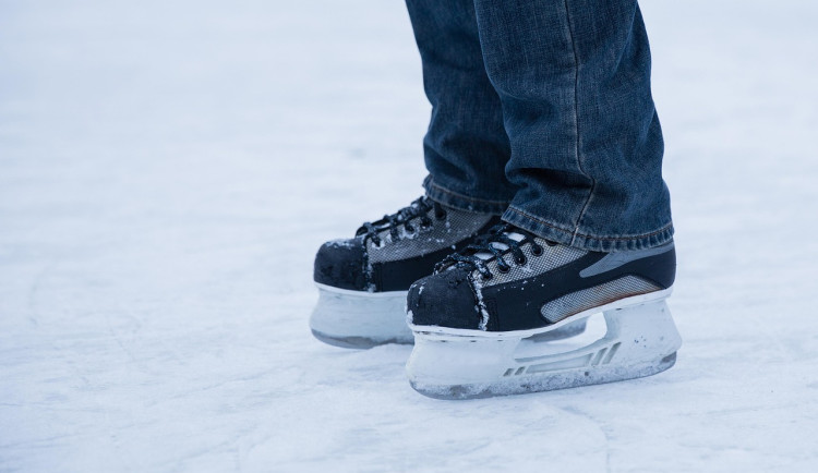 Prachatice plánují venkovní kluziště pro zimní bruslení na zahradě bazénu