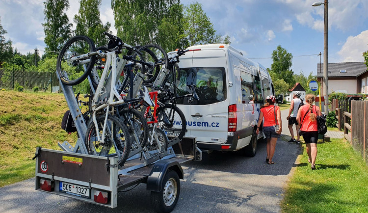 Jihočeské cyklobusy startují 17. května – letos nabídnou 11 linek až do října