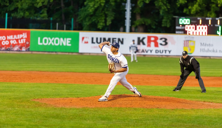 Hluboká válí– tři výhry, padesátý homerun Minaříka a ofenzivní koncert Wittehoa