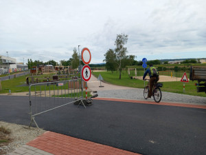 Cyklistickou sezonu zkomplikují u Budějovic uzavírky, pomoct může říční přívoz