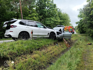 Vážná nehoda u Kardašovy Řečice, zranilo se šest lidí