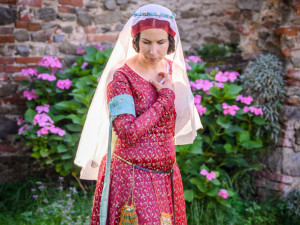 Výstava Prachatického muzea představí středověkou i renesanční módu